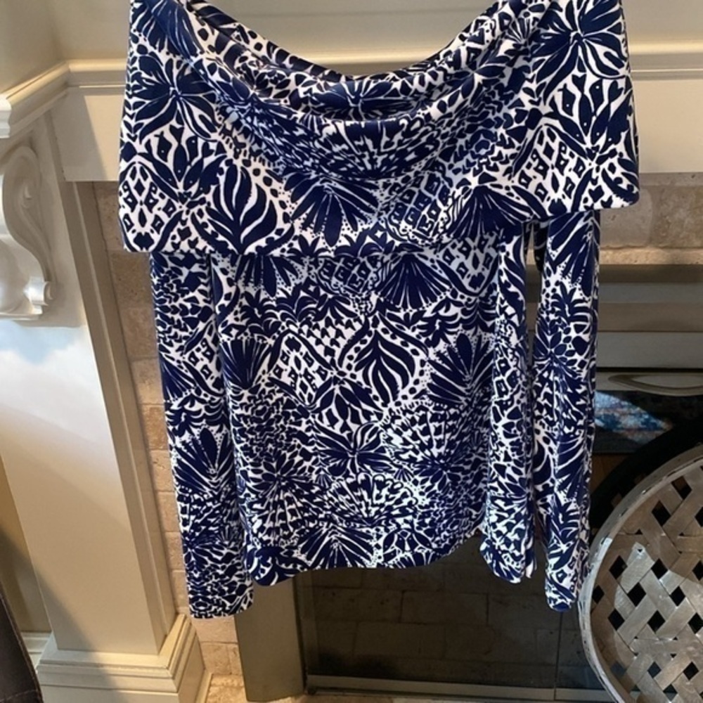 Lilly Pulitzer xs extra small super soft shirt